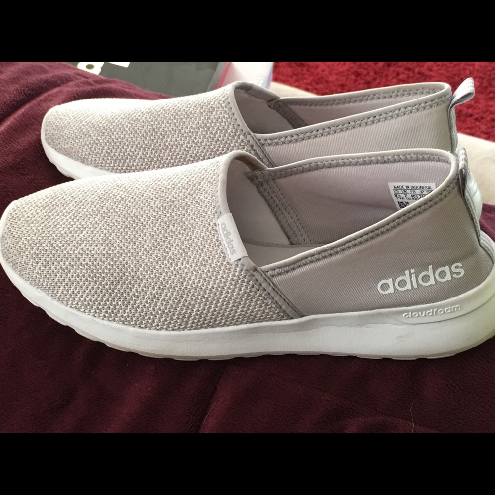 Shoes - Picture 4 of 7